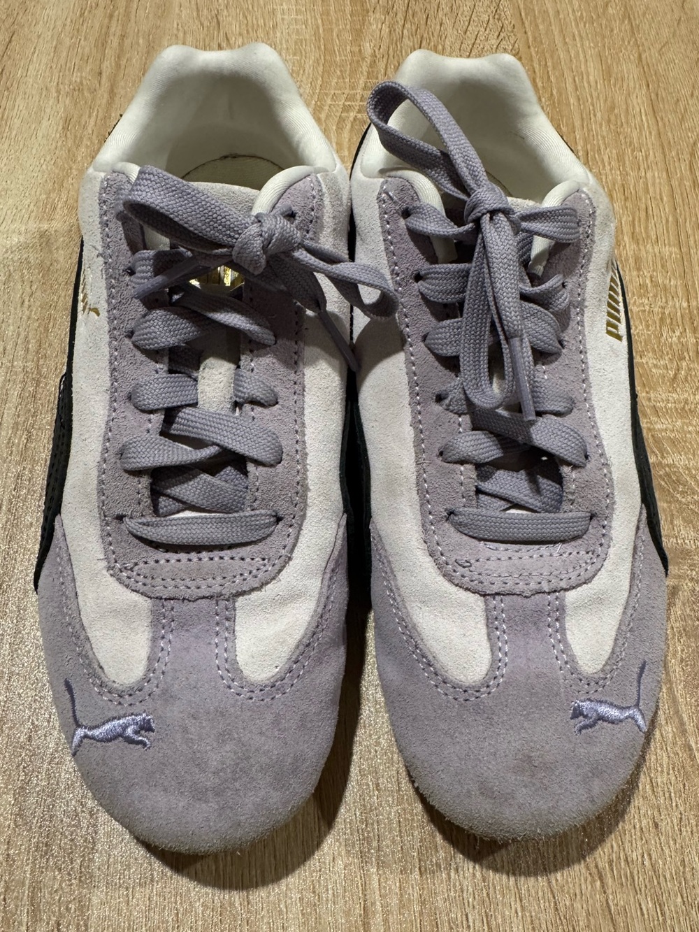 Puma women’s athletic shoe lavender/white/black suede size 6